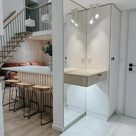 Jokai-j18 Three Bedroom Stylish *