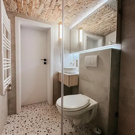 Jokai-j18 Three Bedroom Stylish