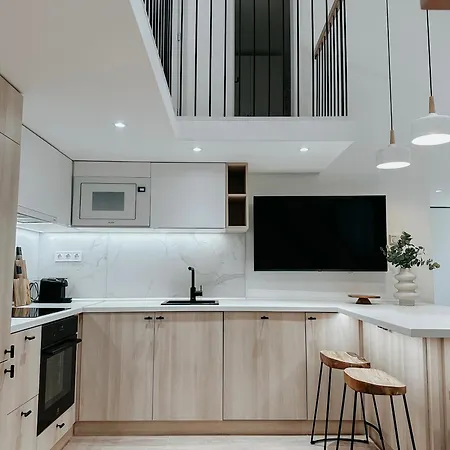 Jokai-j18 Three Bedroom Stylish