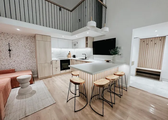 Jókai-j18 Three Bedroom Stylish Apartman