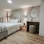 Jokai-j18 Three Bedroom Stylish