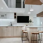 Jokai-j18 Three Bedroom Stylish Appartamento
