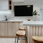 Jokai-j18 Three Bedroom Stylish شقة بودابست
