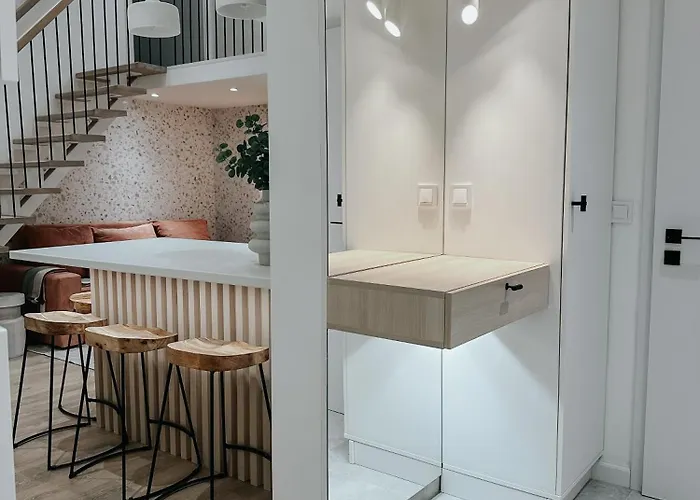 Jokai-j18 Three Bedroom Stylish *