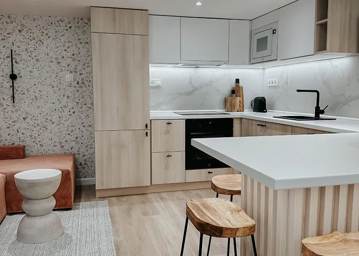 Jokai-j18 Three Bedroom Stylish *